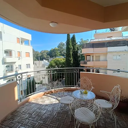 Two Bedroom - Just Renovated Great Location 아파트