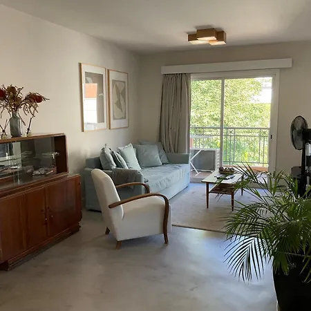 Two Bedroom - Just Renovated Great Location 아파트